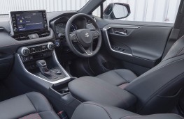 Suzuki Across, 2025, interior